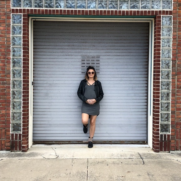 Meet your Posher, Allison - Picture 1 of 1